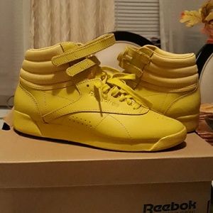 Reebok Sneakers